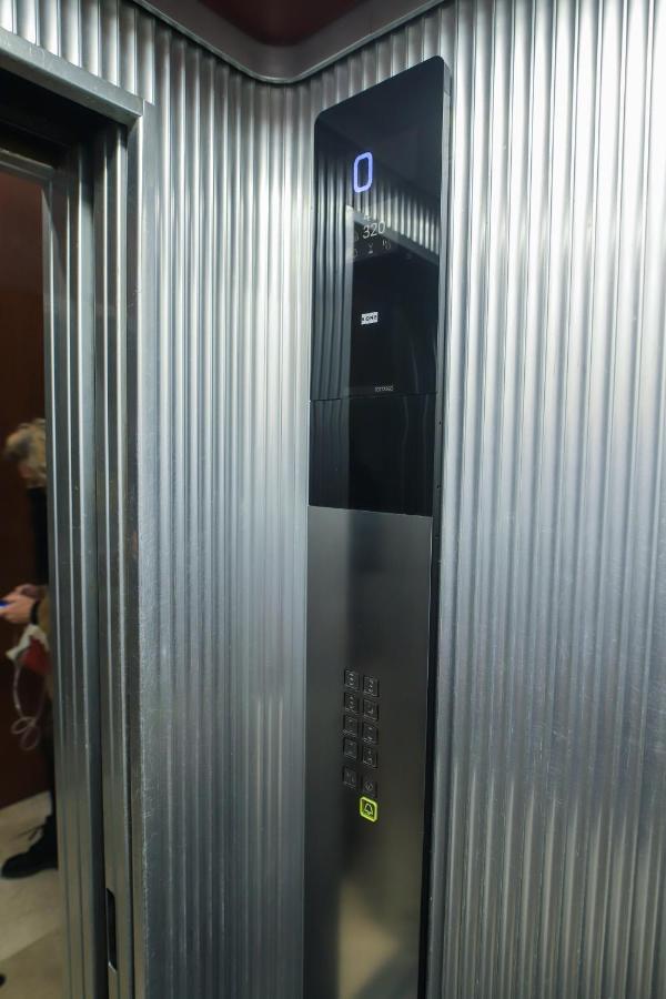 Central Apartment Close To Food And Shopping Bologna Exteriör bild